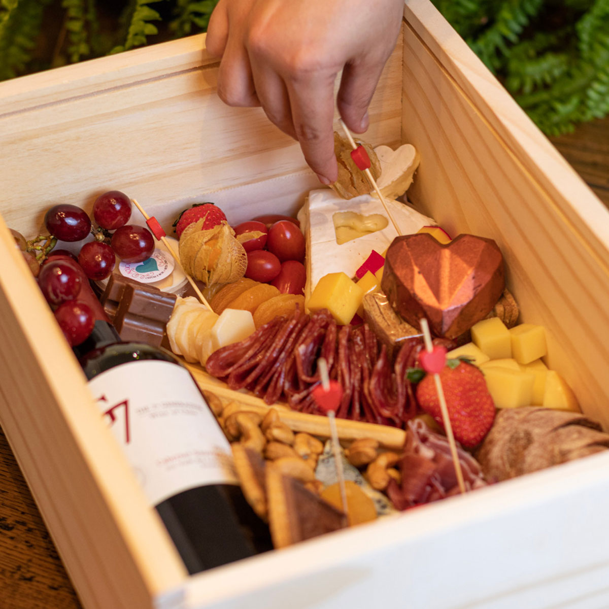 Box de Frios e Vinho